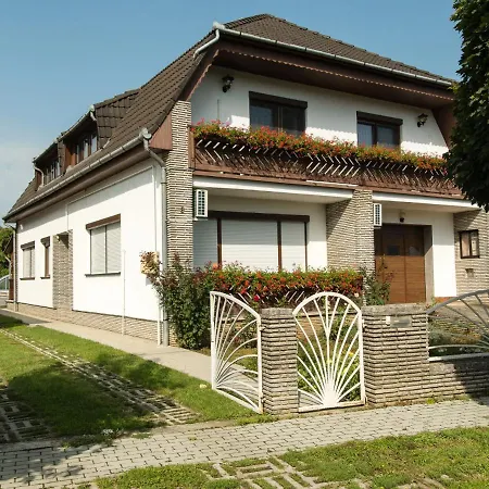 Victoria By Interhome *